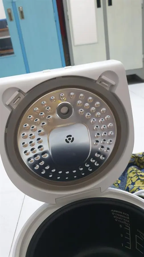 Khách hàng review Nồi cơm điện tử Electrolux 1.2 lít ErgoSense (ERC6503W) 3