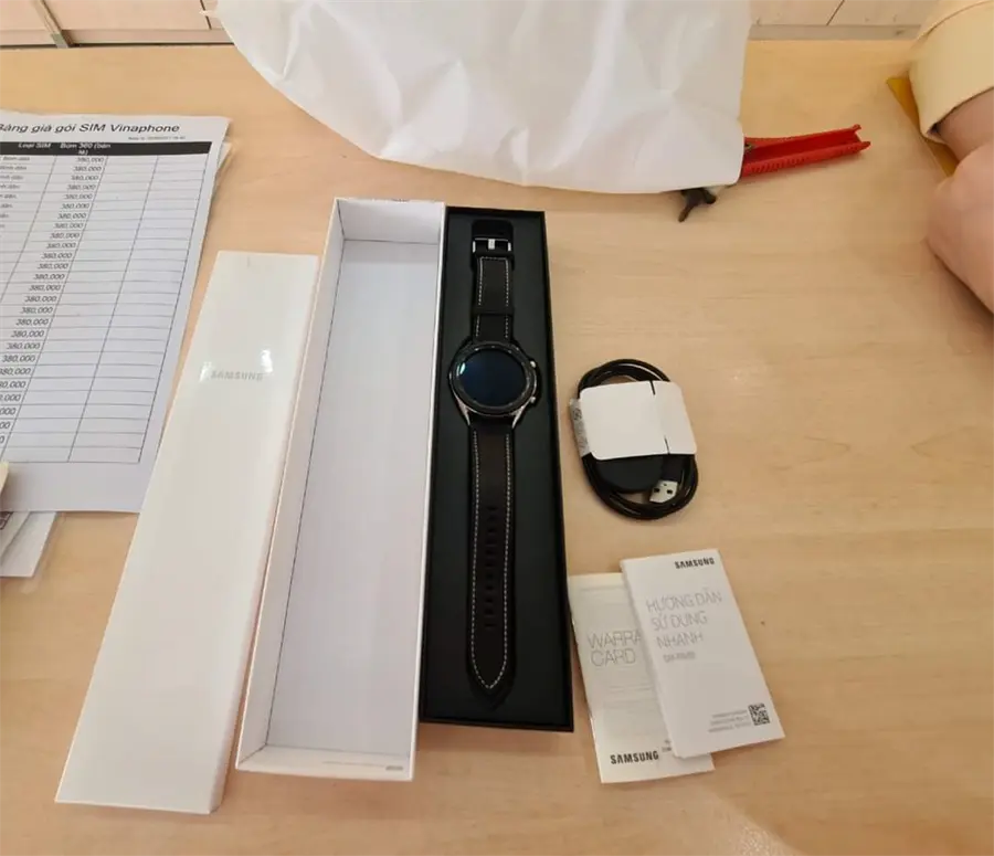 Khách hàng review Đồng hồ thông minh Samsung Galaxy Watch 3 45mm 6