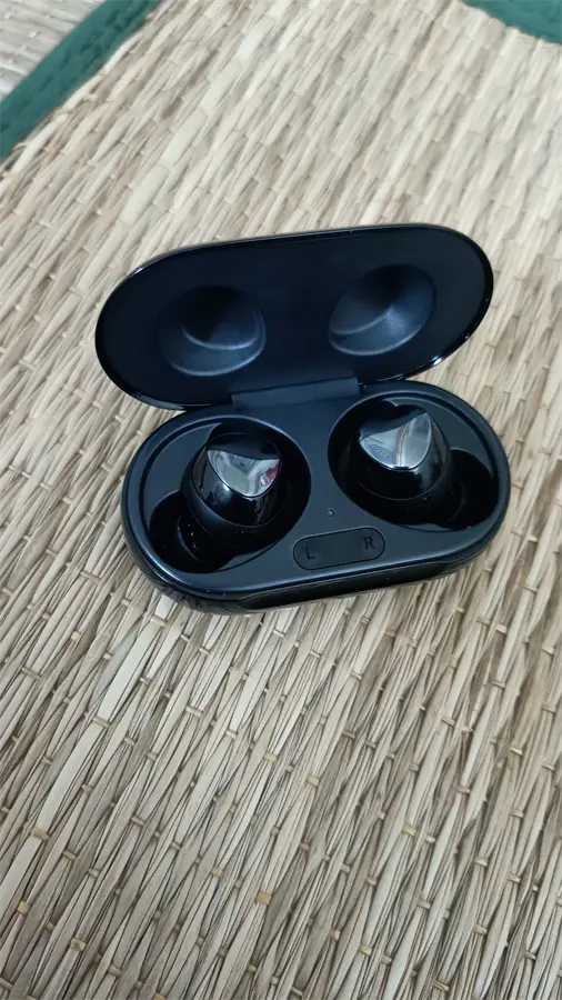 Khách hàng review Tai nghe Bluetooth True Wireless Samsung Galaxy Buds  R175 5