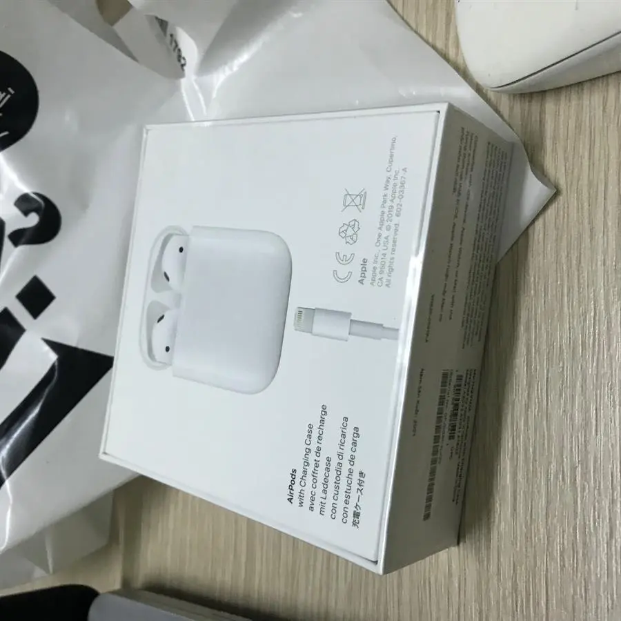 Khách hàng review Tai nghe Bluetooth AirPods 2 Lightning Charge Apple MV7N2 52