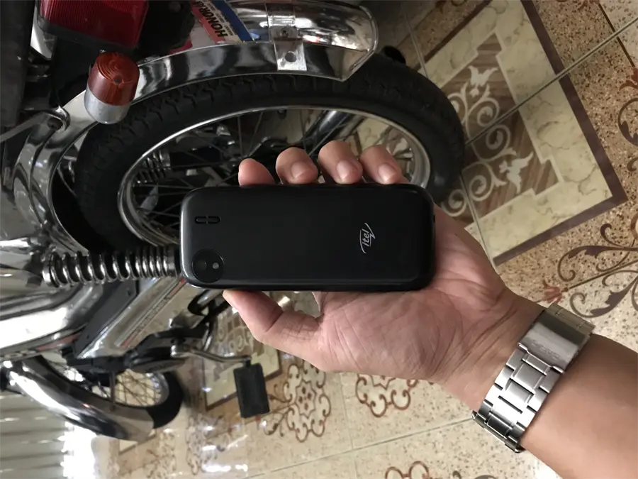 Khách hàng review Điện thoại Itel it9200 4G 2