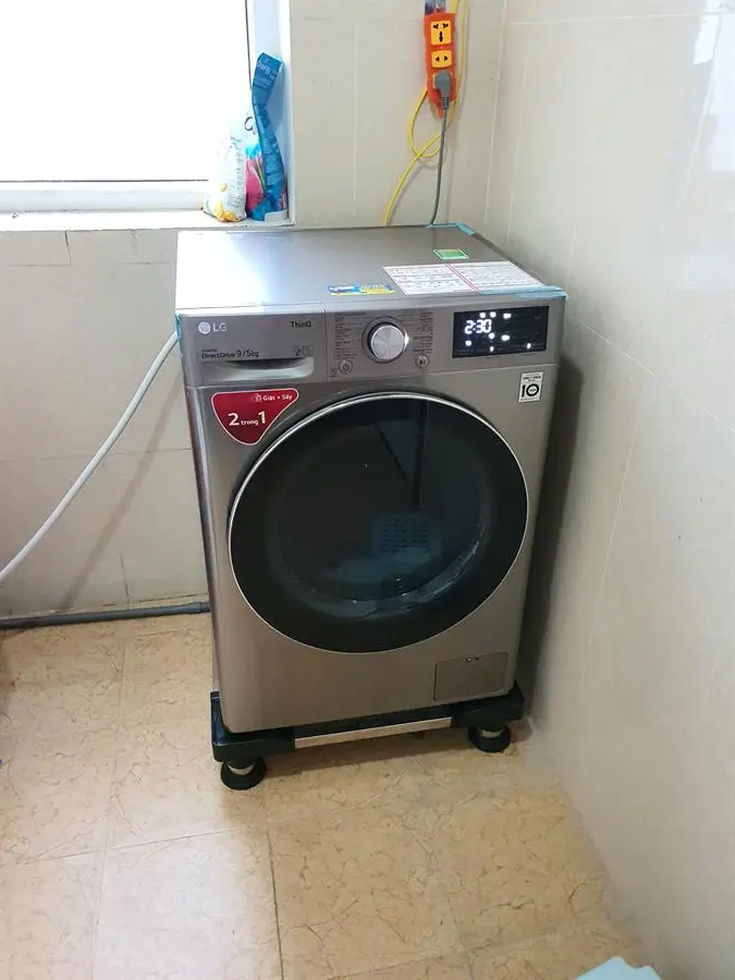 Khách hàng review Máy giặt sấy LG AI DD Inverter giặt 9 kg - sấy 5 kg FV1409G4V 23
