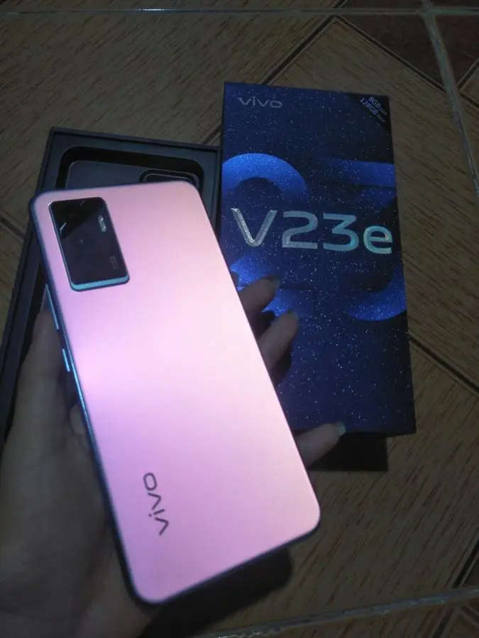 Khách hàng review Điện thoại Vivo V23e 9