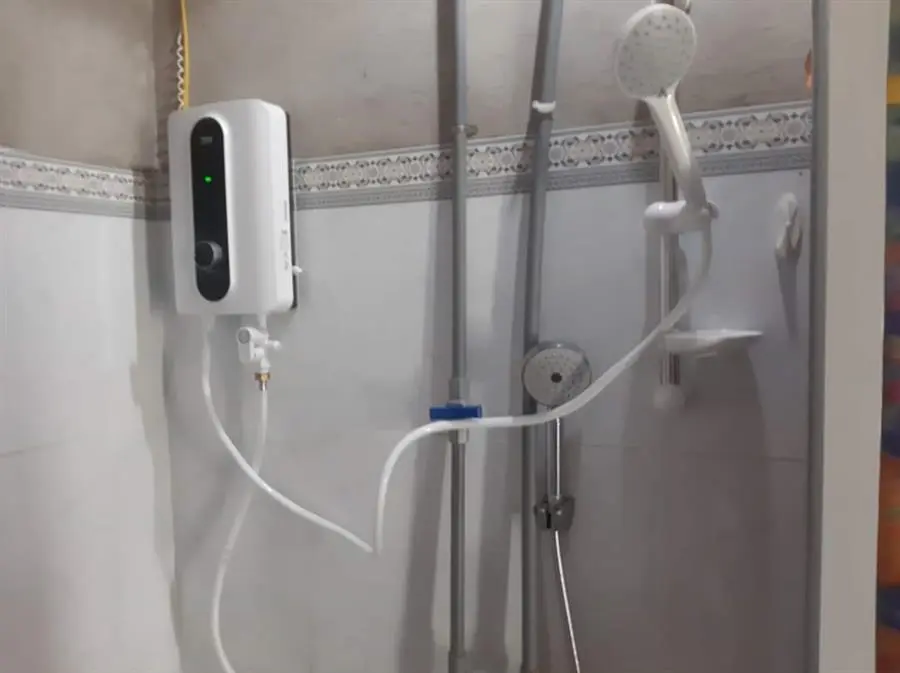 Khách hàng review Máy nước nóng trực tiếp Beko 3500W BWI35S2D-213 7