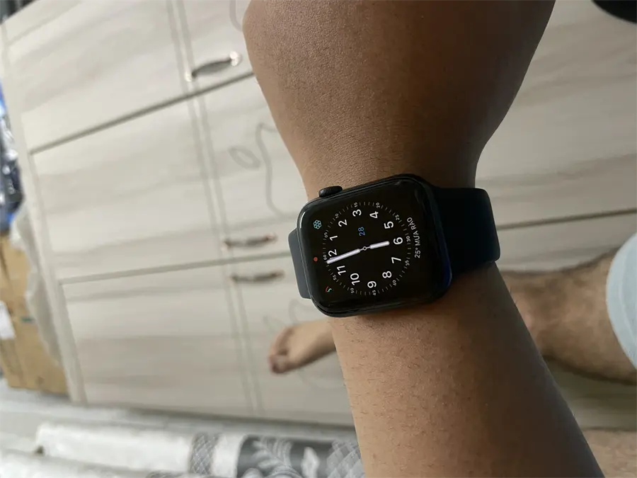 Khách hàng review Đồng hồ thông minh Apple Watch S6 44mm 8