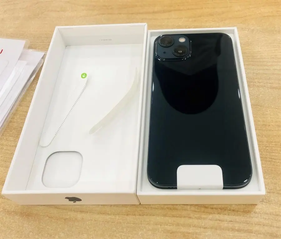 Khách hàng review Điện thoại iPhone 13 256GB 9