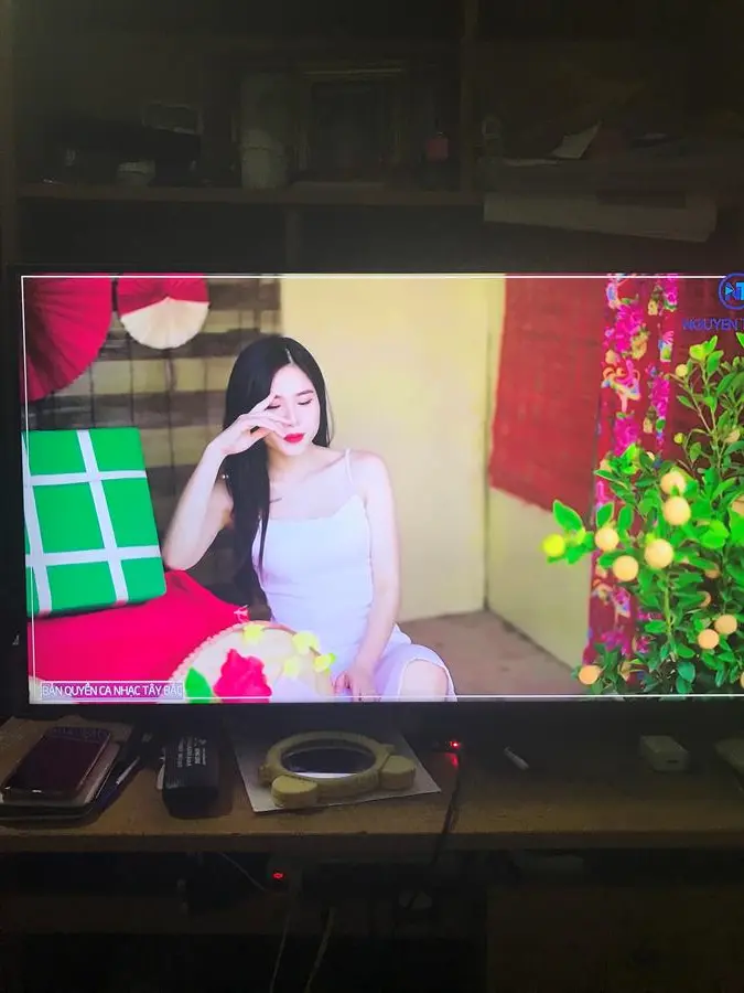 Khách hàng review Smart Tivi Samsung 4K Crystal UHD 43 inch UA43AU8100 16