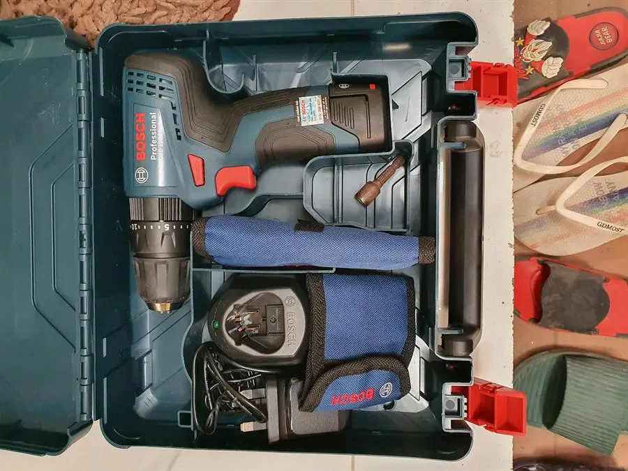Khách hàng review Máy khoan động lực pin Bosch GSB 120-LI 12V 5