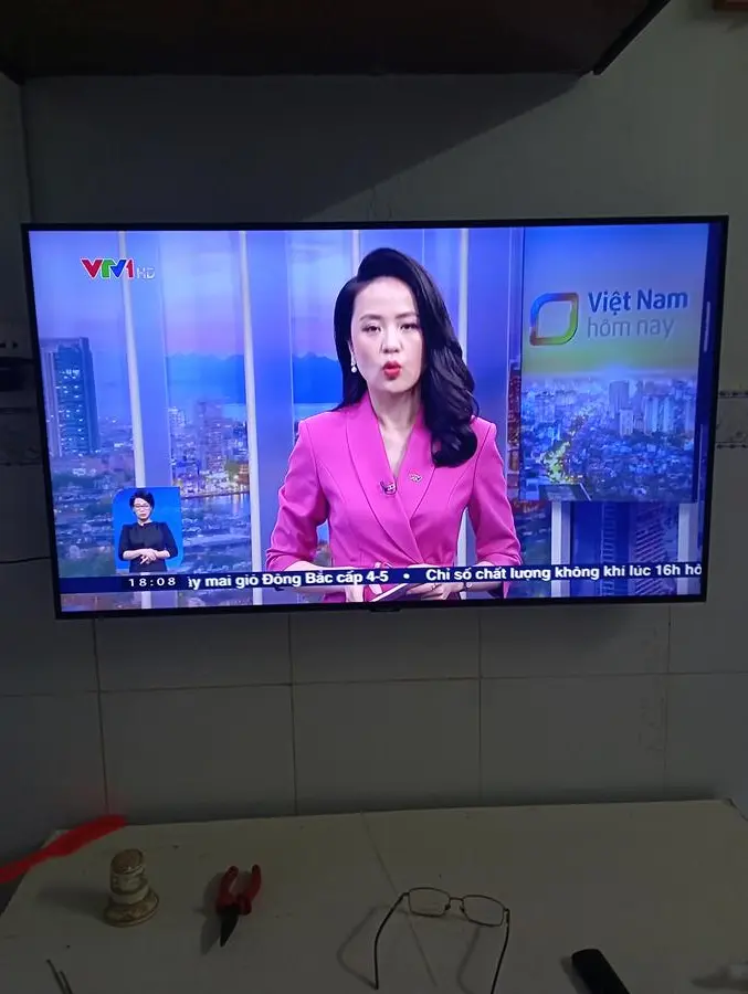 Khách hàng review Smart Tivi Samsung 4K Crystal UHD 43 inch UA43AU7200 5