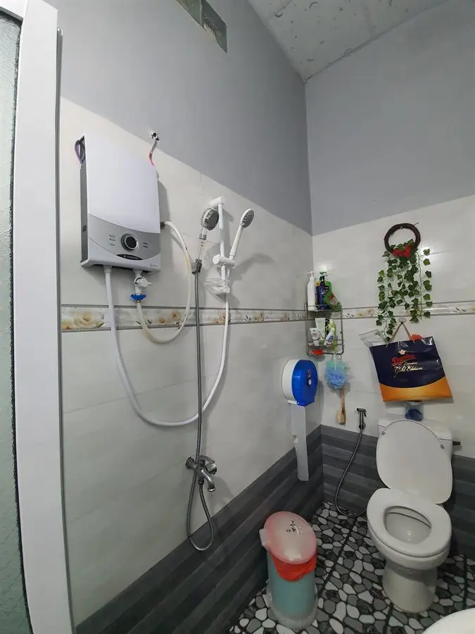 Khách hàng review Máy nước nóng trực tiếp Ariston 4500W Aures SM45PE SBS VN 6