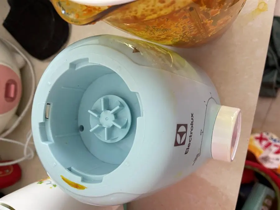 Khách hàng review Máy xay sinh tố đa năng Electrolux EBR3416 2