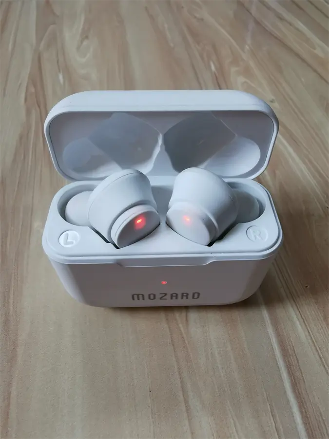 Khách hàng review Tai nghe Bluetooth True Wireless Mozard Air 6 35