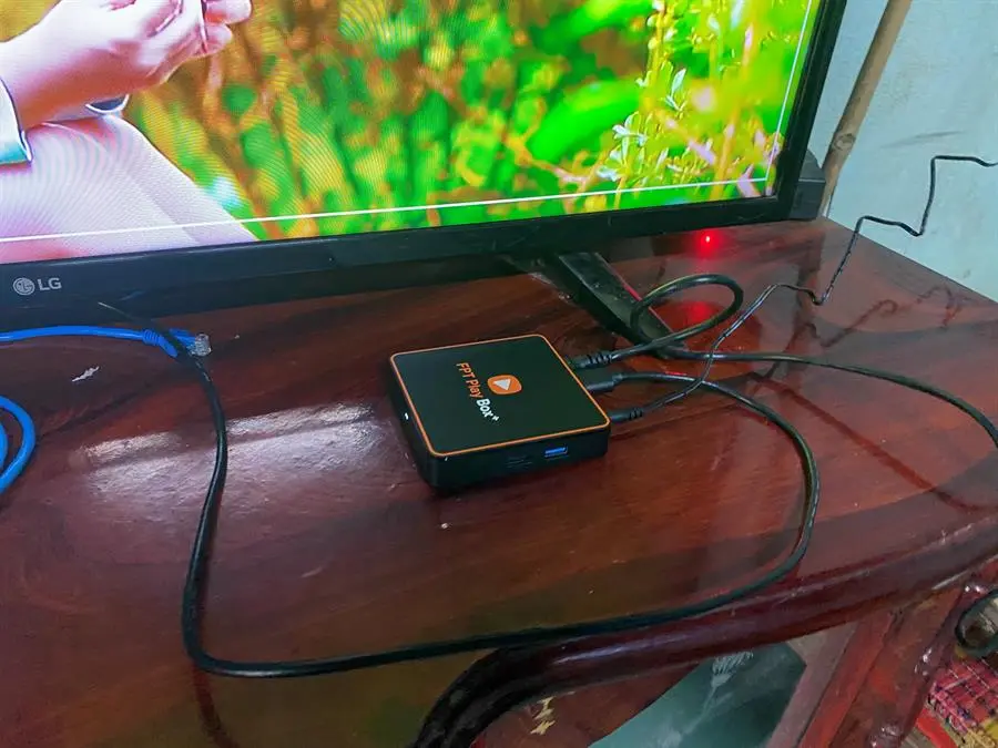 Khách hàng review TV Box FPT Play Box  T550 2