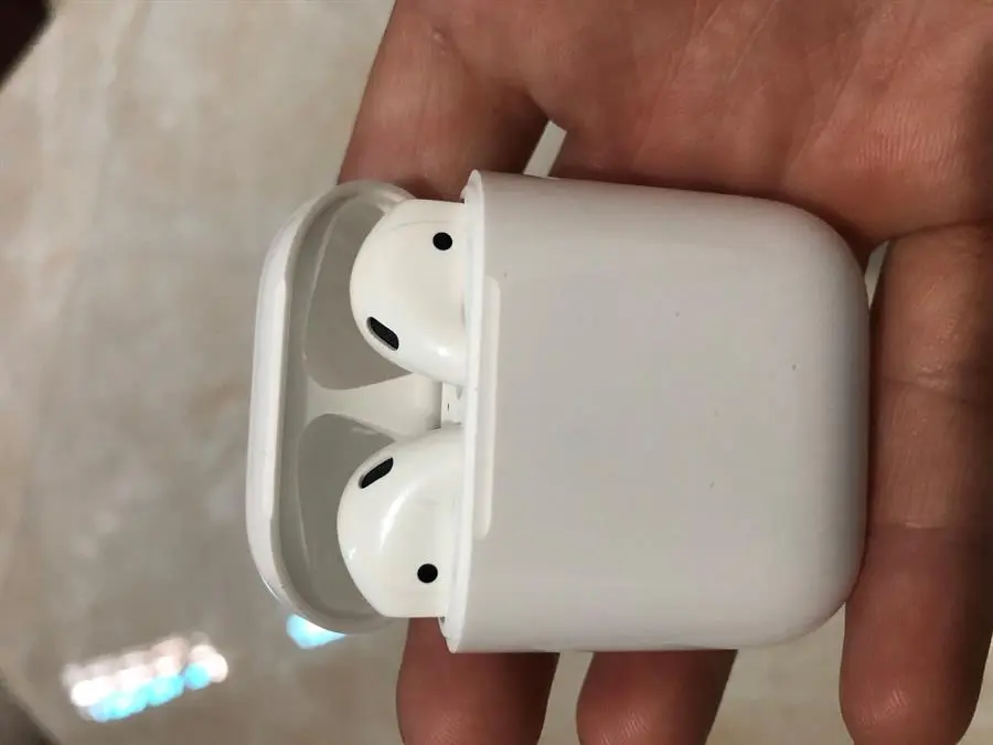 Khách hàng review Tai nghe Bluetooth AirPods 2 Lightning Charge Apple MV7N2 49