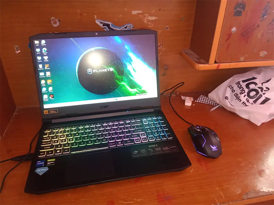 Khách hàng review Laptop Acer Gaming Nitro 5 AN515 57 5669 i5 11400H/8GB/512GB/144Hz/4GB GTX1650/Win11 (NH.QEHSV.001) 4