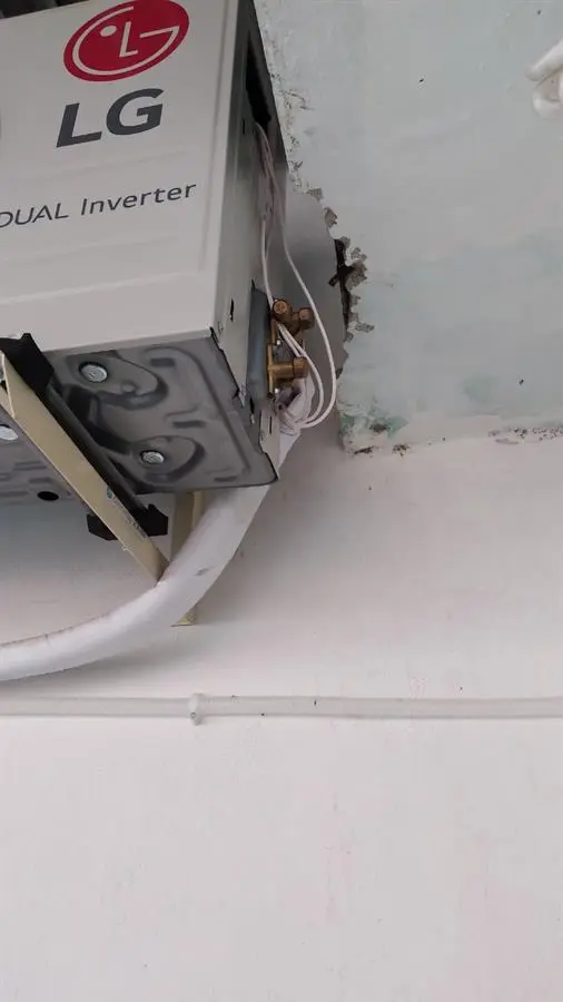 Khách hàng review Máy lạnh LG Inverter 1 HP V10ENH1 8
