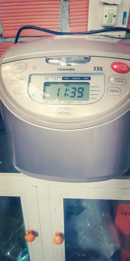 Khách hàng review Nồi cơm cao tần Toshiba 1.8 lít RC-18RH(CG)VN 2