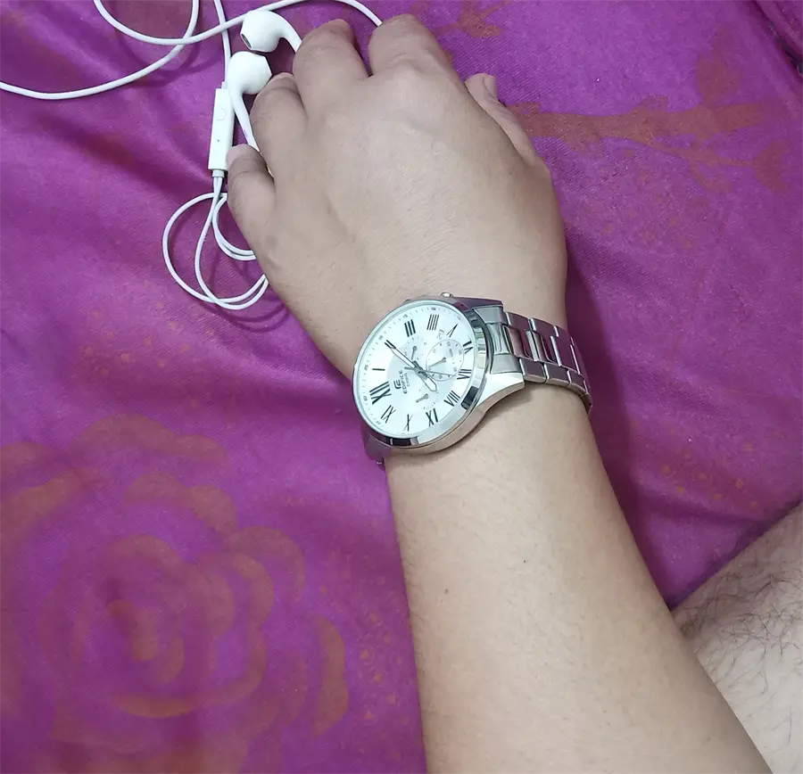 Khách hàng review Đồng hồ EDIFICE CASIO 47 mm Nam EFV-500D-7AVUDF 1