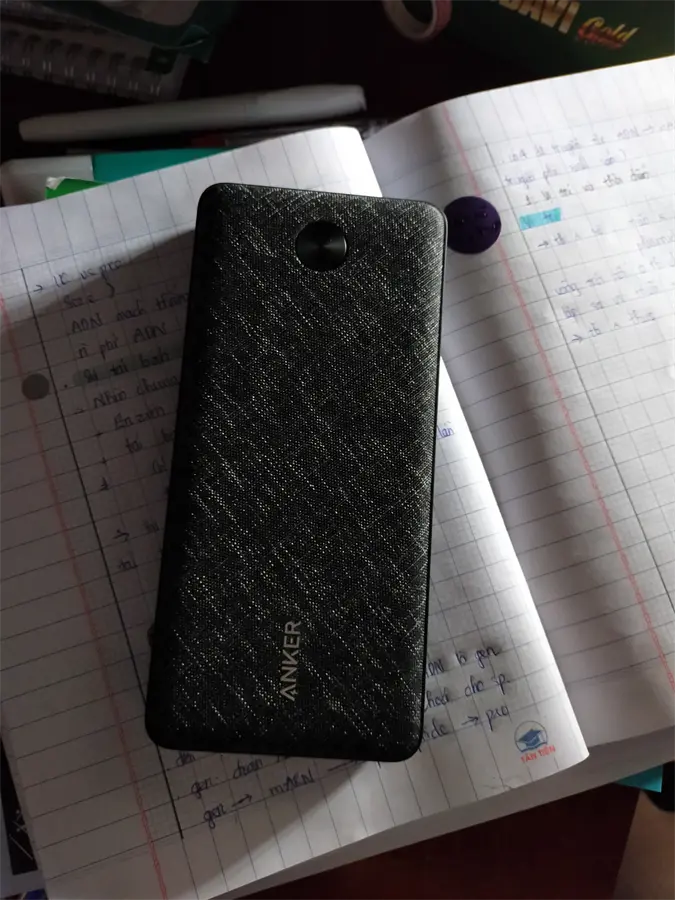 Khách hàng review Pin sạc dự phòng 20000mAh PD 20W Anker PowerCore Essential A1287 5