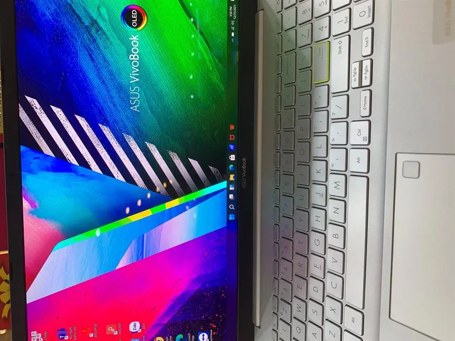 Khách hàng review Laptop Asus VivoBook A515EA OLED i5 1135G7/8GB/512GB/Win11 (L12032W) 13