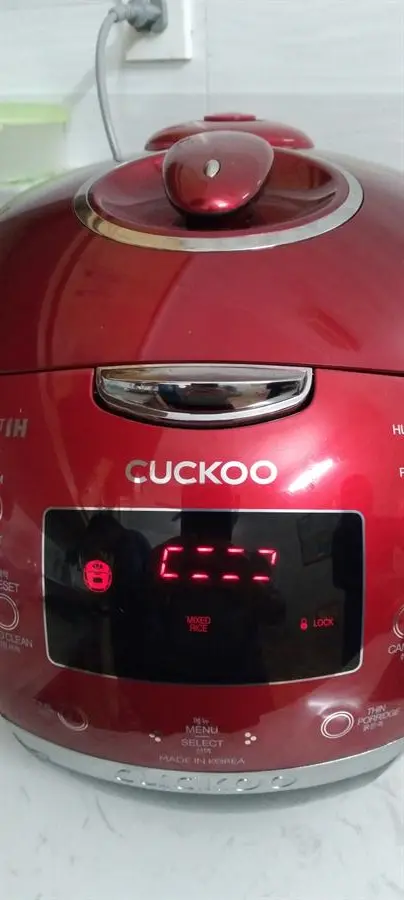 Khách hàng review Nồi cơm áp suất cao tần Cuckoo 1.8 lít CRP-HUS1000F 10