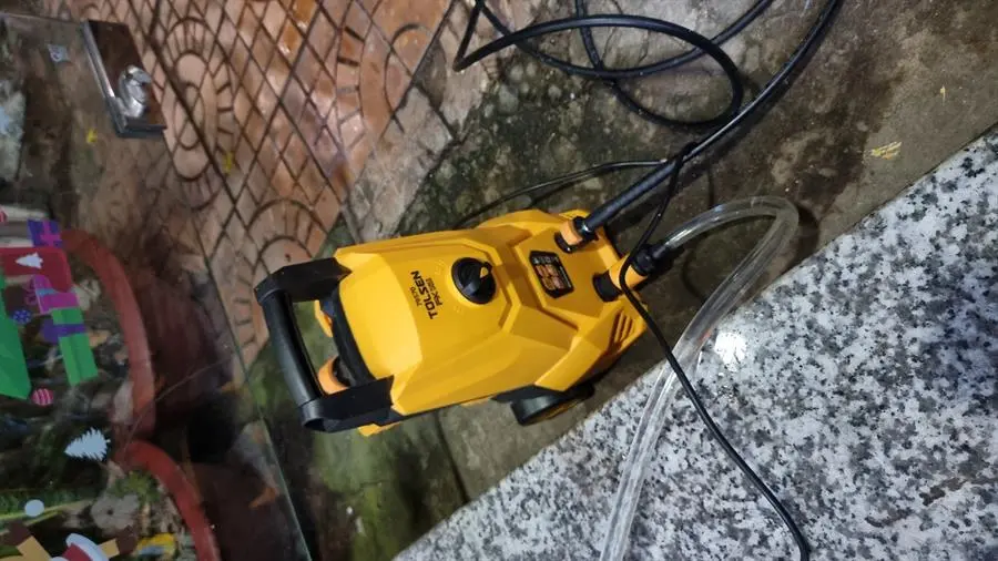 Khách hàng review Máy phun xịt rửa áp lực cao Tolsen 79570 1400W 1