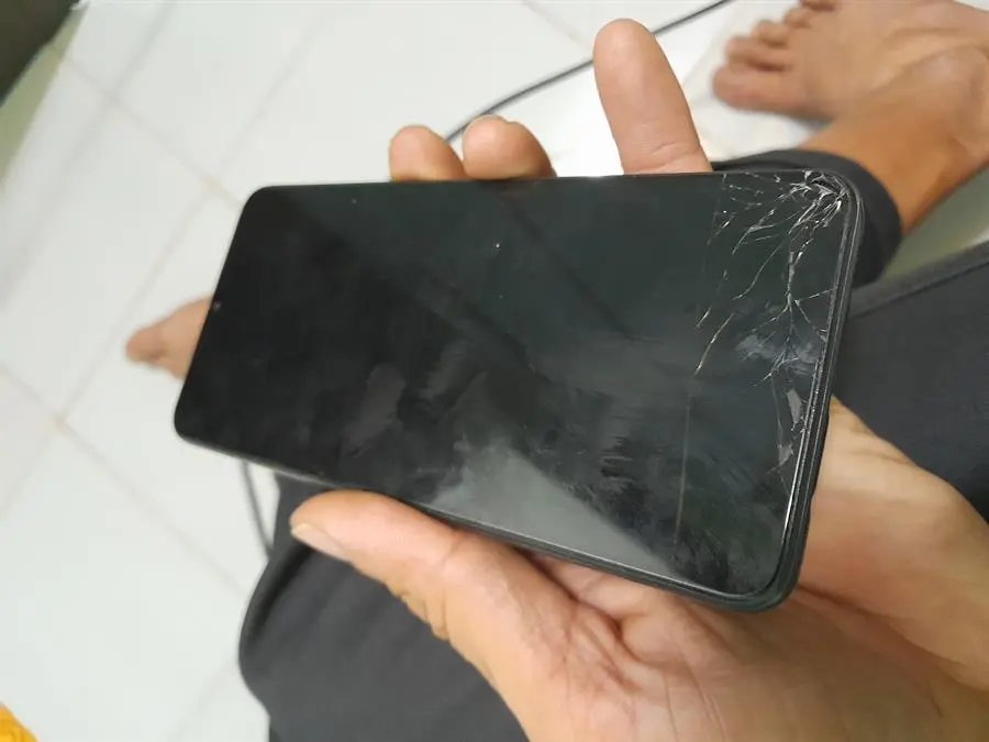 Khách hàng review Điện thoại Samsung Galaxy A12 6GB (2021) 7