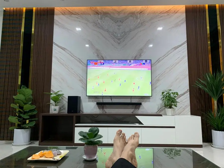 Khách hàng review Smart Tivi QLED 4K 65 inch Samsung QA65Q65A 14