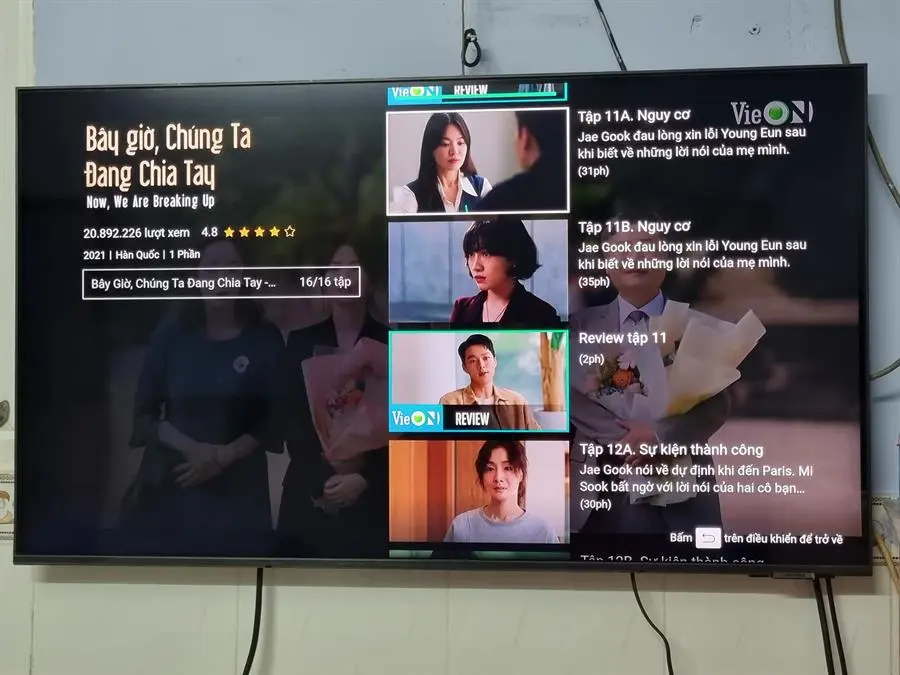 Khách hàng review Smart Tivi Samsung 4K Crystal UHD 43 inch UA43AU8100 15