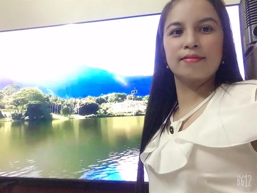 Khách hàng review Smart Tivi Samsung 4K Crystal UHD 65 inch UA65AU8100 41
