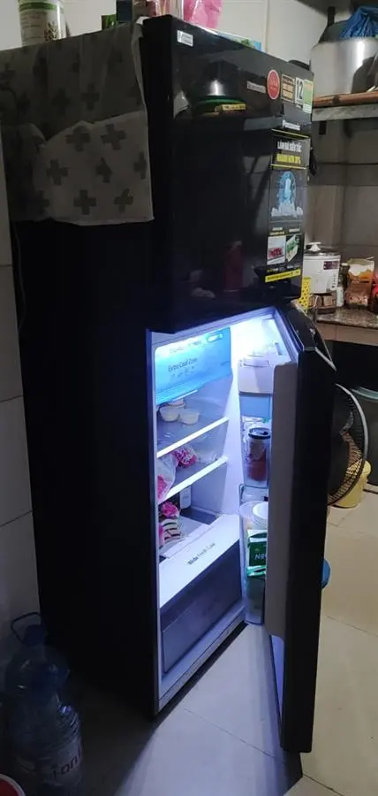 Khách hàng review Tủ lạnh Panasonic Inverter 326 lít NR-TL351GPKV 11