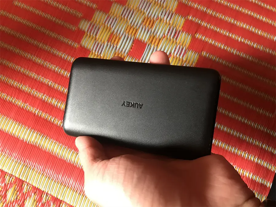 Khách hàng review Pin sạc dự phòng Polymer 10.000 mAh Type C AUKEY PB-XN10 2