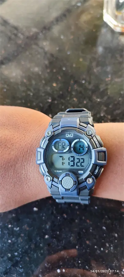 Khách hàng review Đồng hồ Q 4