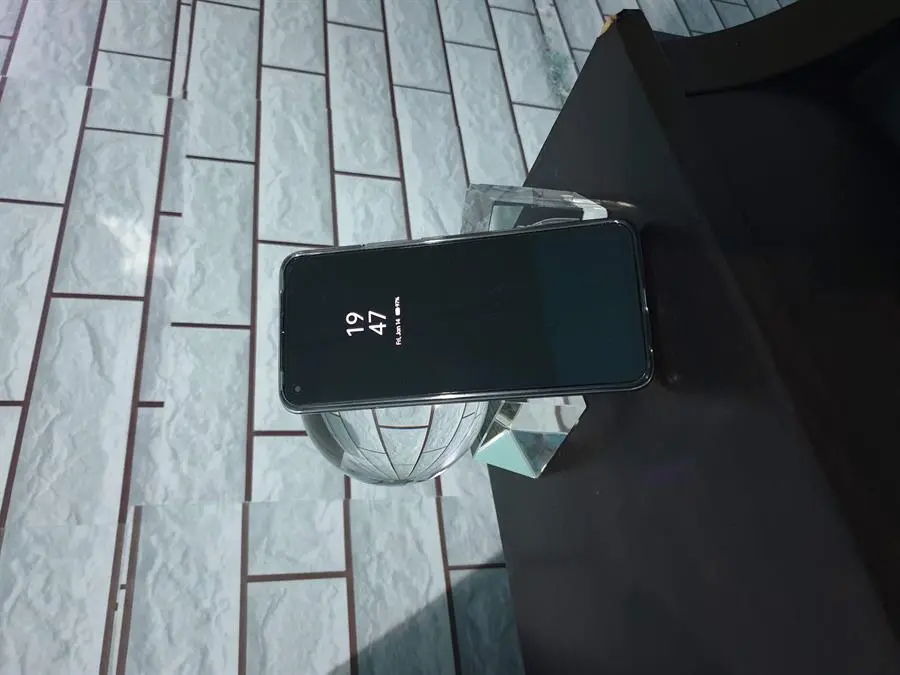 Khách hàng review Điện thoại realme 8 4