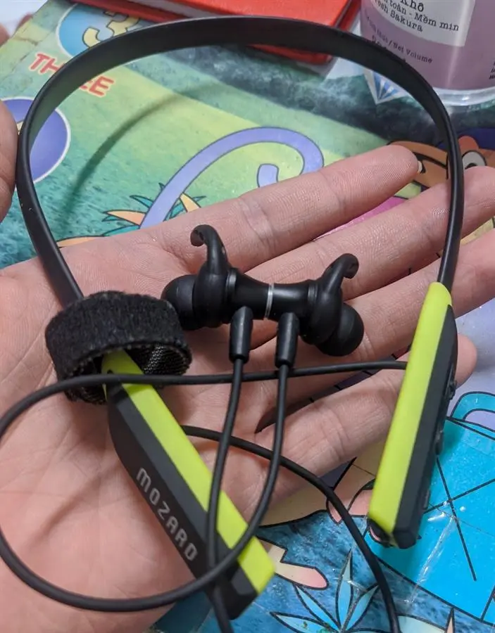 Khách hàng review Tai nghe Bluetooth Mozard Flex4 3