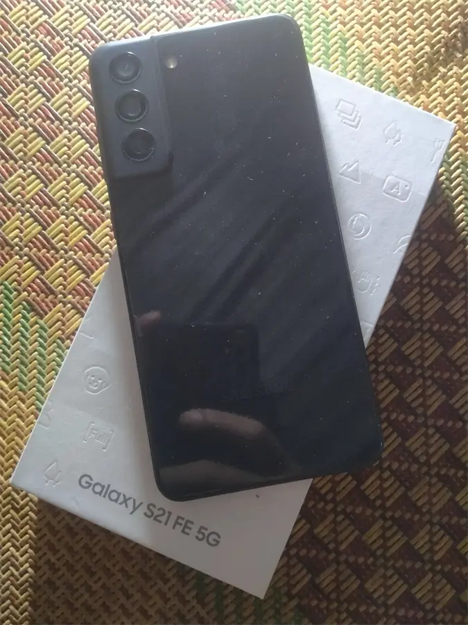 Khách hàng review Điện thoại Samsung Galaxy S21 FE 5G (6GB/128GB) 11