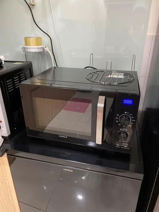 Khách hàng review Máy hút bụi dạng hộp Electrolux EC41-2DB 3