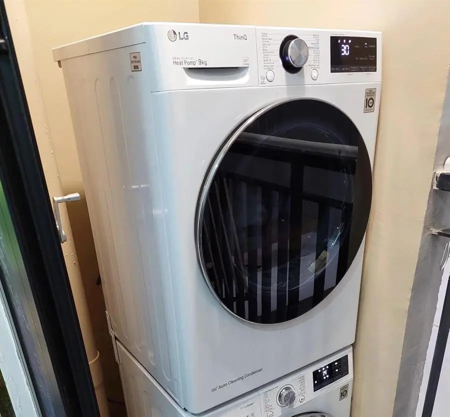 Khách hàng review Máy sấy bơm nhiệt LG 9 kg DVHP09W 7