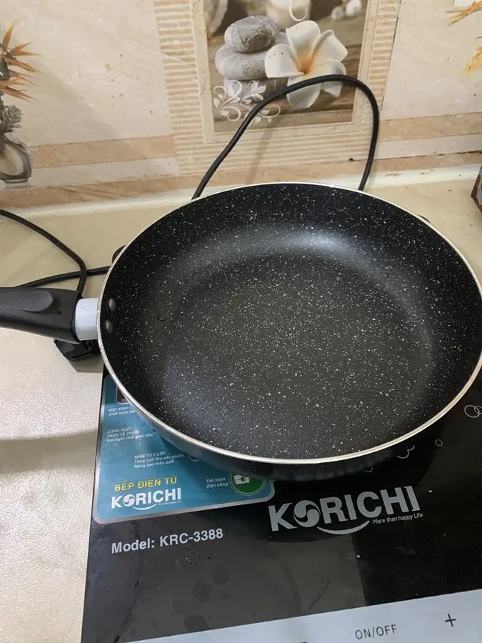 Khách hàng review Chảo nhôm chống dính vân đá đáy từ 26 cm DMX CDD 5
