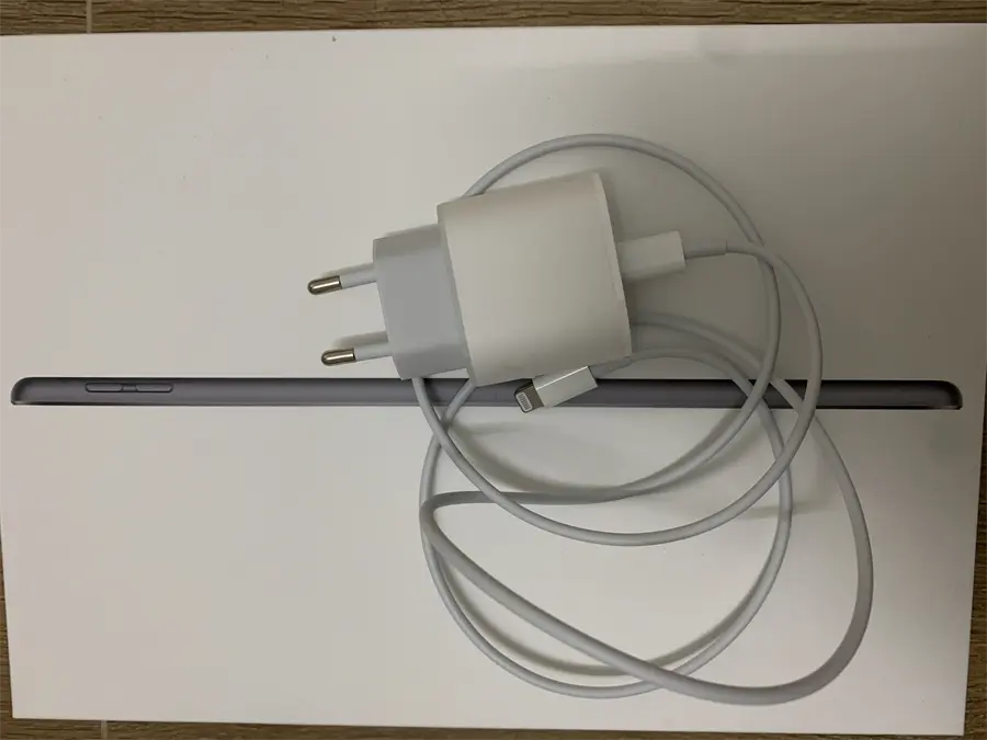 Khách hàng review Máy tính bảng iPad 9 WiFi 64GB 34