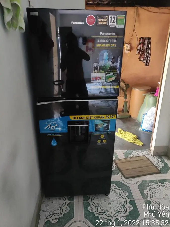 Khách hàng review Tủ lạnh Panasonic Inverter 326 lít NR-TL351GPKV 8