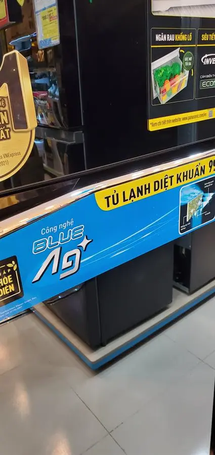 Khách hàng review Tủ lạnh Panasonic Inverter 306 lít NR-TV341VGMV 7