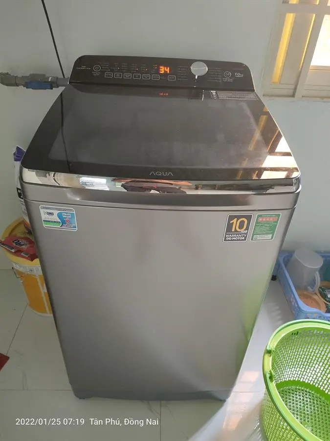 Khách hàng review Máy giặt Aqua Inverter 10 Kg AQW-DR100ET S 4