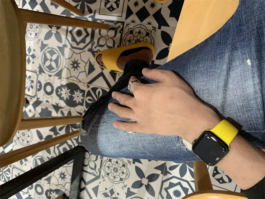 Khách hàng review Apple Watch SE GPS 40mm 19