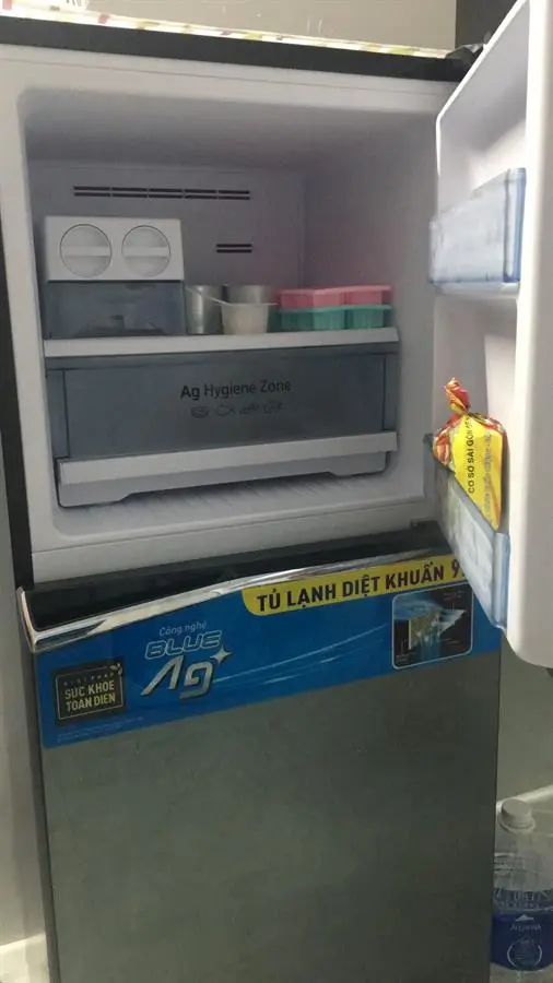 Khách hàng review Tủ lạnh Panasonic Inverter 268 lít NR-TV301VGMV 31