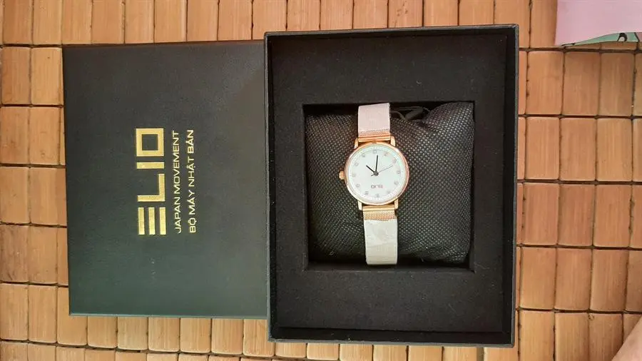 Khách hàng review Đồng hồ ELIO Nàng Thơ 28 mm Nữ ES058-01 7