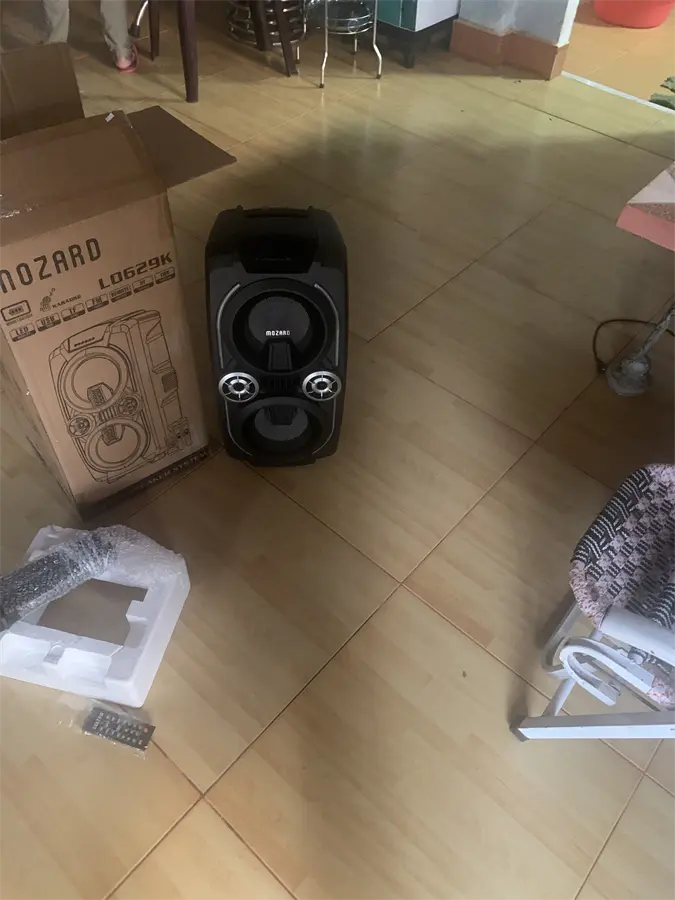 Khách hàng review Loa Kéo Bluetooth Mozard L0629K Đen Xám 3