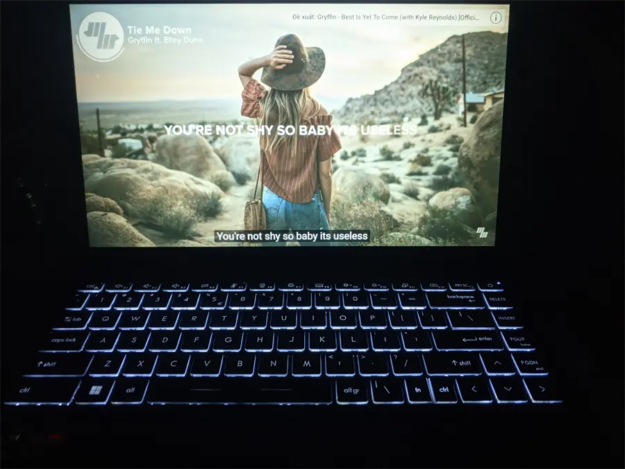 Khách hàng review Laptop MSI Modern 14 B5M R5 5500U/8GB/512GB/Túi/Chuột/Win11 (203VN) 9