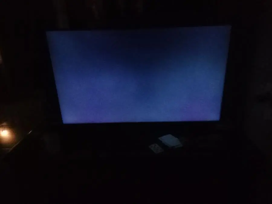 Khách hàng review Smart Tivi Samsung 4K Crystal UHD 50 inch UA50AU8100 10