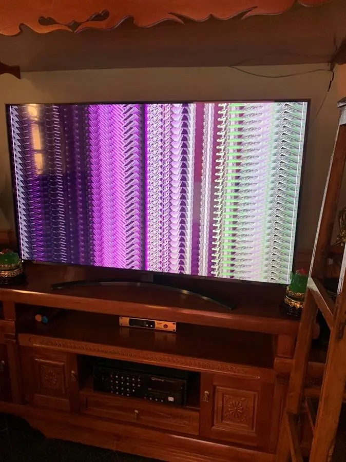 Khách hàng review Smart Tivi LG 4K 55 inch 55UP7800PTB 3